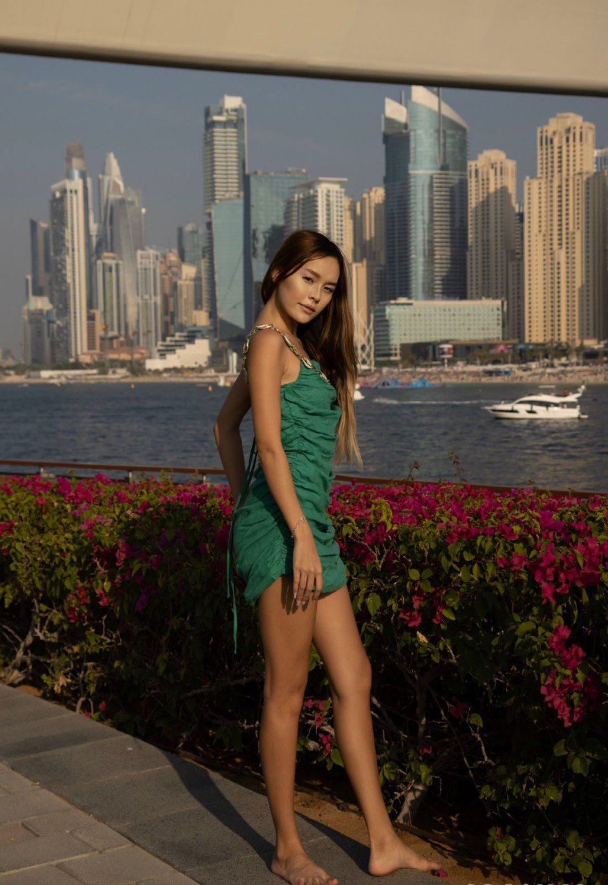 Escort Model Claire