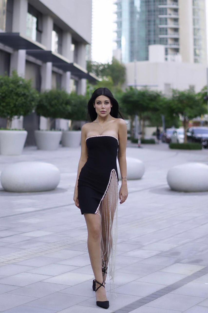 Escort Model Hailey